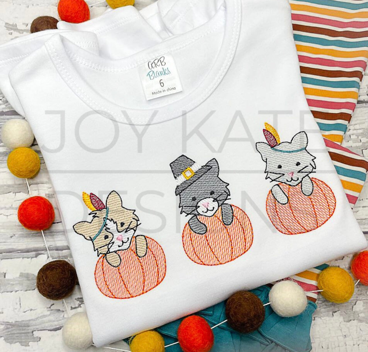 Emb - thanksgiving cat trio