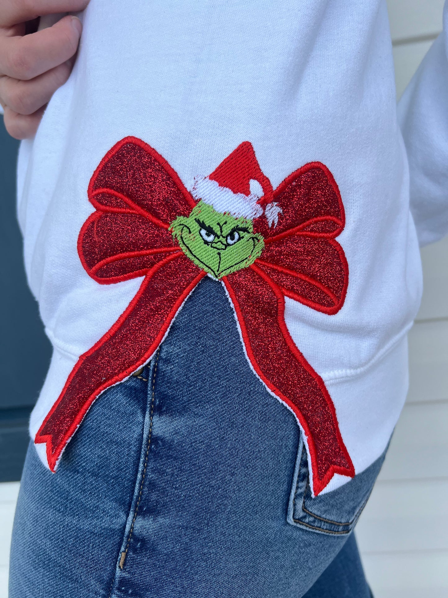 Kids feeling gr!nchy side bow