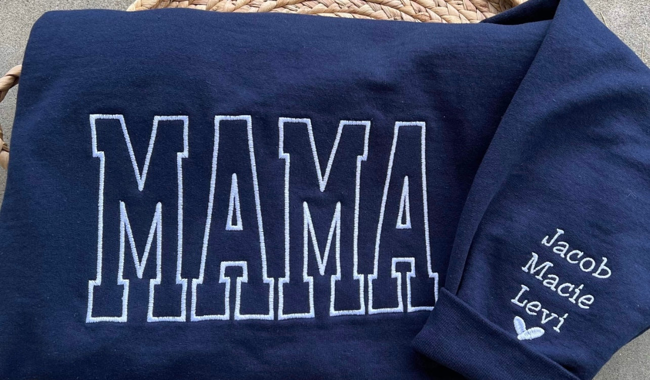 Emb - outline mama with names on sleeve