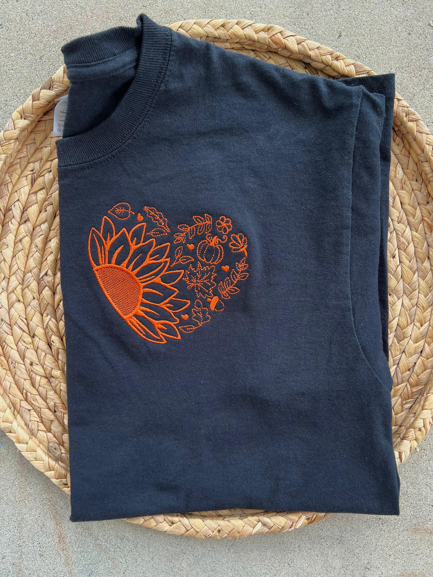 Emb - sunflower pocket fall