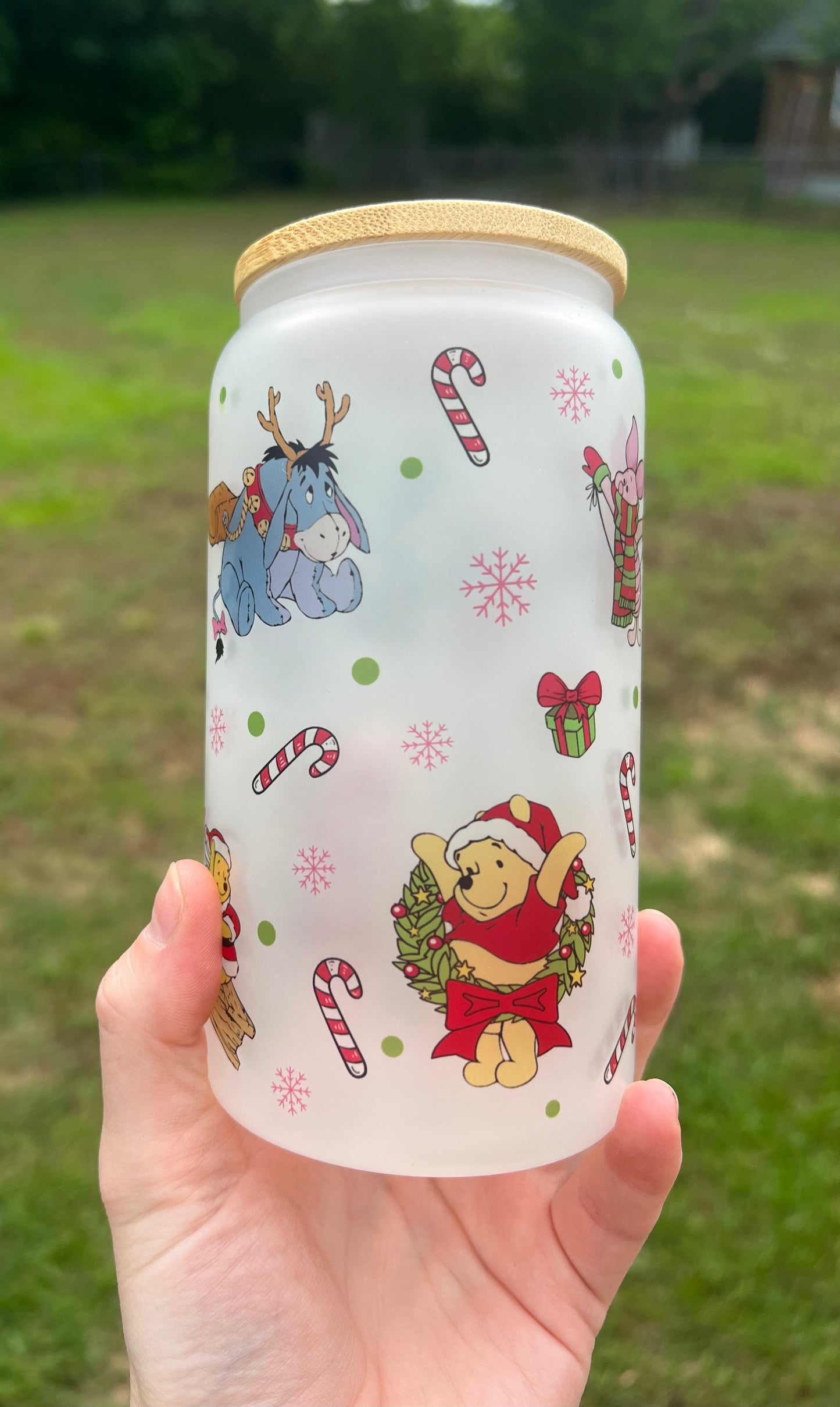 16 oz pooh Christmas frosted glass can