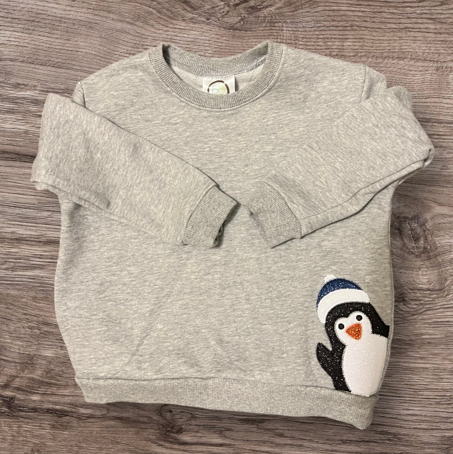 Emb - penguin peeker