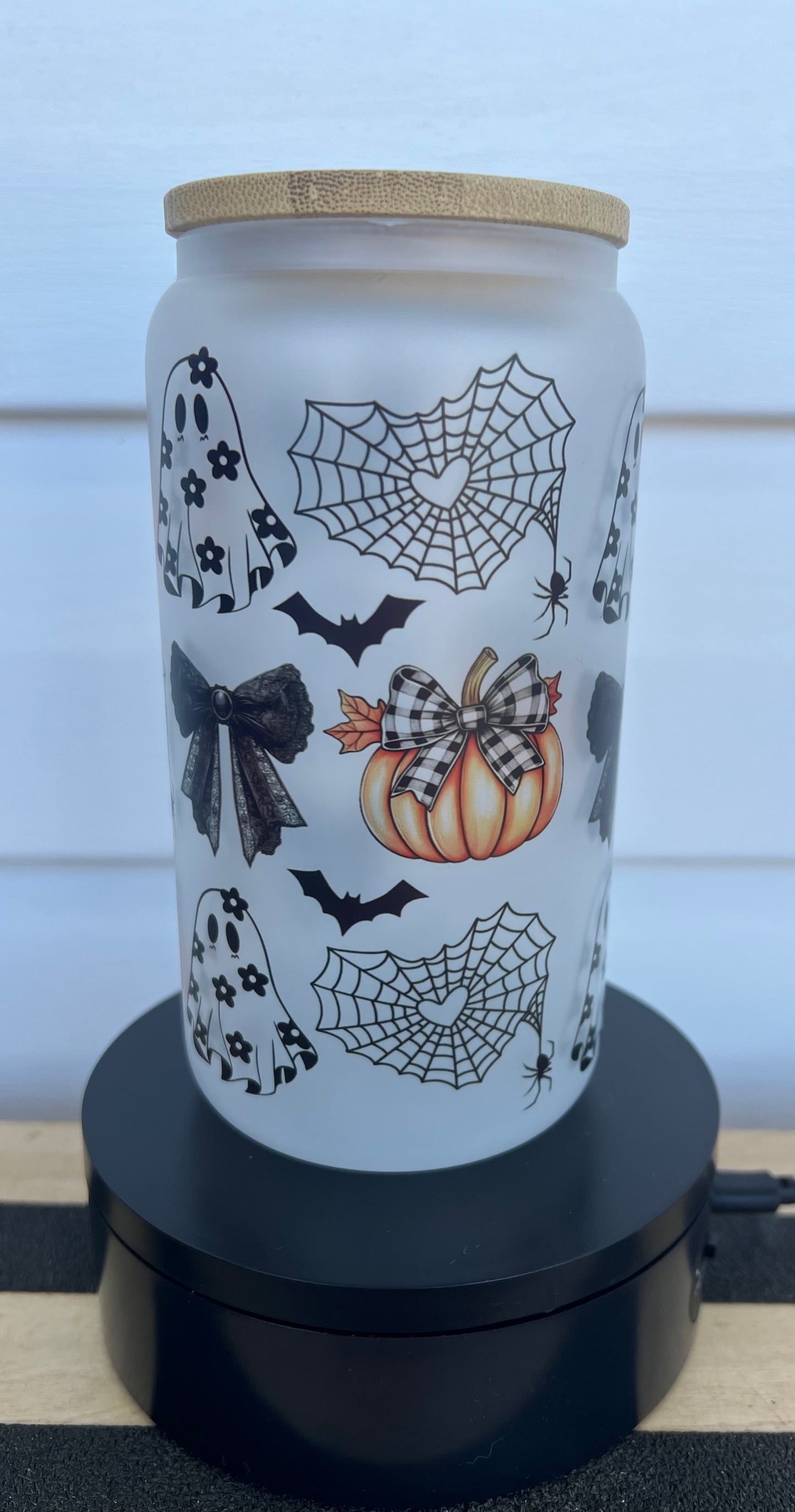 16 oz Halloween ghost frosted glass can